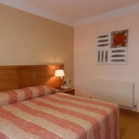 Lady Gregory Hotel, Leisure Club & Beauty ホテル 3*